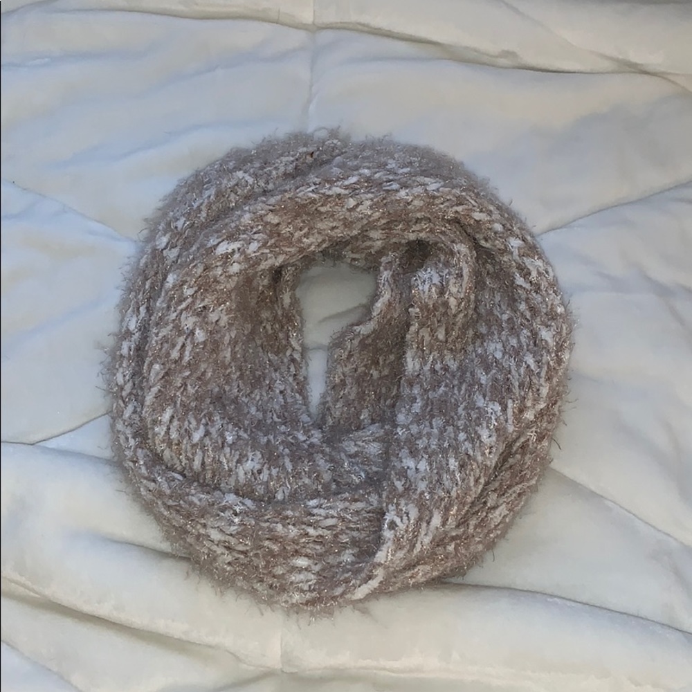 INFINITY SCARF
